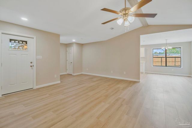 868 Valley Ridge Cir, Pensacola, FL 32514