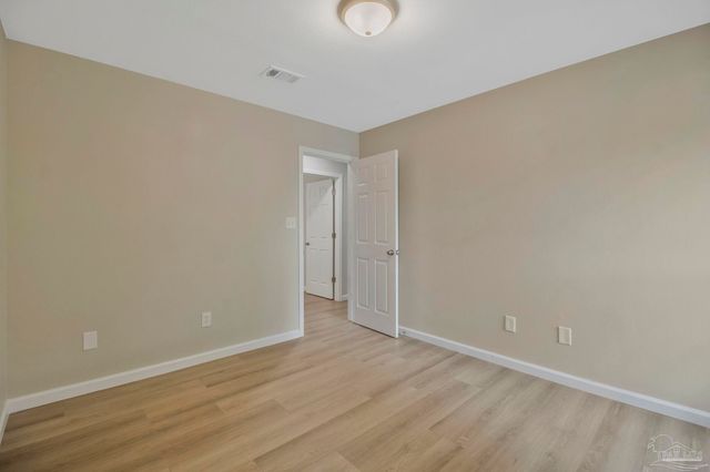 868 Valley Ridge Cir, Pensacola, FL 32514