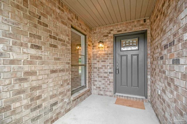 868 Valley Ridge Cir, Pensacola, FL 32514