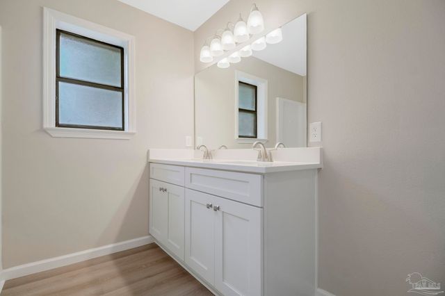 868 Valley Ridge Cir, Pensacola, FL 32514