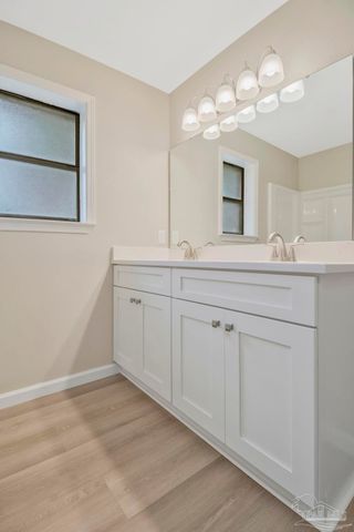 868 Valley Ridge Cir, Pensacola, FL 32514