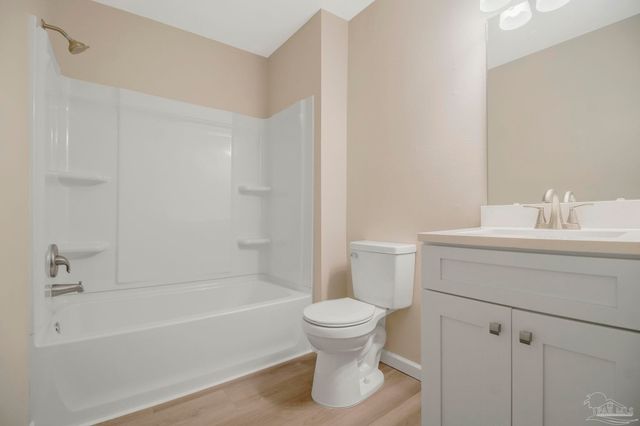 868 Valley Ridge Cir, Pensacola, FL 32514