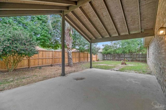 868 Valley Ridge Cir, Pensacola, FL 32514