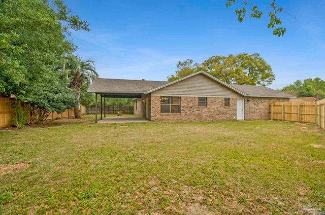 868 Valley Ridge Cir, Pensacola, FL 32514