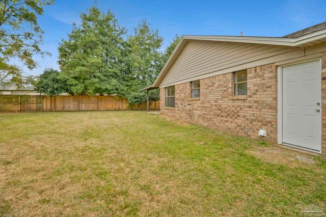 868 Valley Ridge Cir, Pensacola, FL 32514