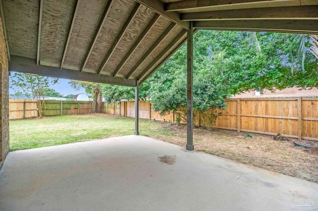 868 Valley Ridge Cir, Pensacola, FL 32514