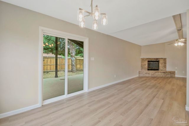 868 Valley Ridge Cir, Pensacola, FL 32514