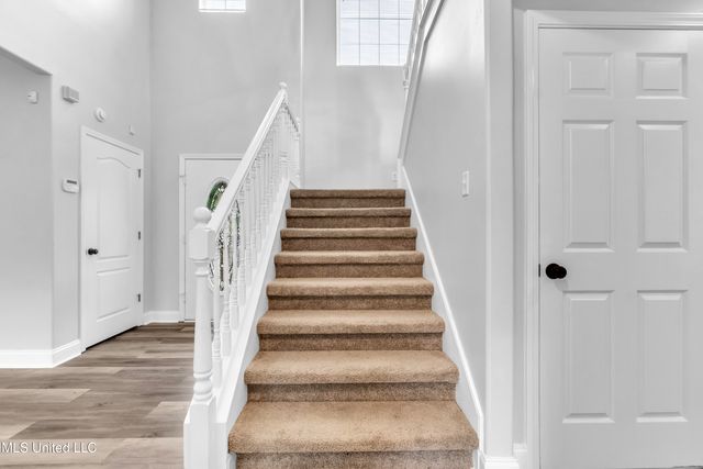 9897 Alexanders Ridge Drive, Olive Branch, MS 38654