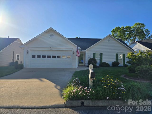 77 Stonehollow Road, Fletcher, NC 28732