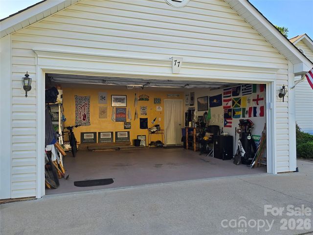 77 Stonehollow Road, Fletcher, NC 28732