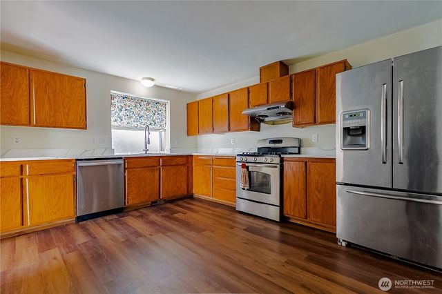 512 N 104th Street, Seattle, WA 98133