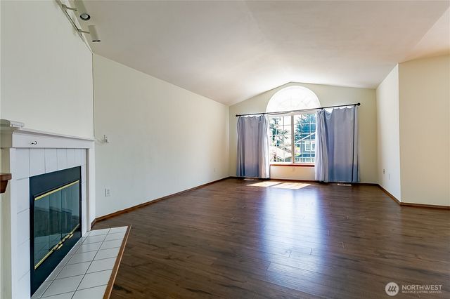 512 N 104th Street, Seattle, WA 98133