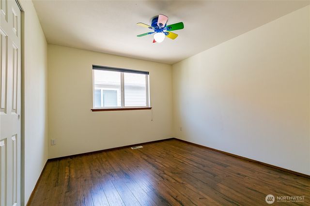 512 N 104th Street, Seattle, WA 98133