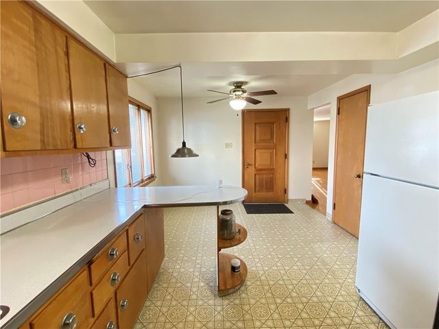 422 Market St, Belle Vernon, PA 15012