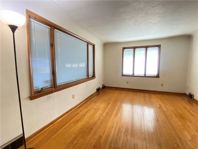 422 Market St, Belle Vernon, PA 15012