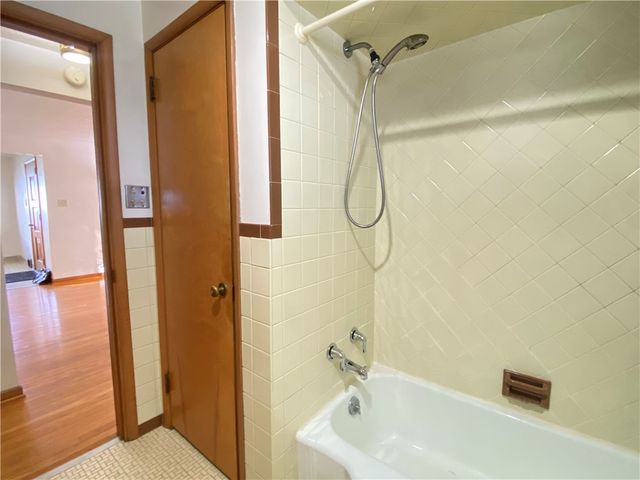 422 Market St, Belle Vernon, PA 15012