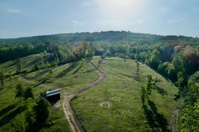 40A Barker Cove Loop, Palmer, TN 37365