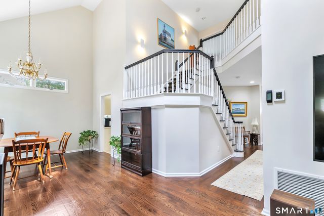 11 Greystone 11, Shelton, CT 06484