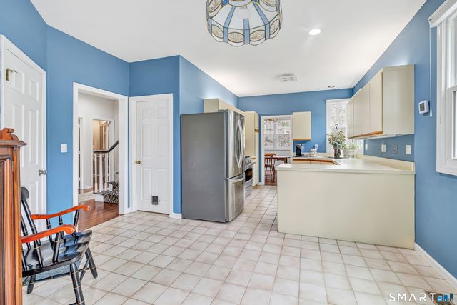 11 Greystone 11, Shelton, CT 06484