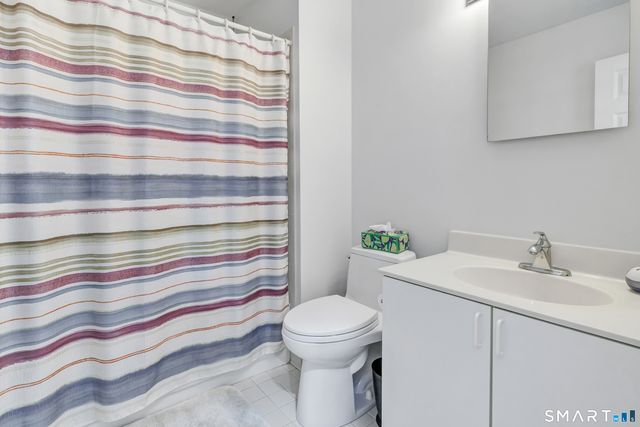 11 Greystone 11, Shelton, CT 06484
