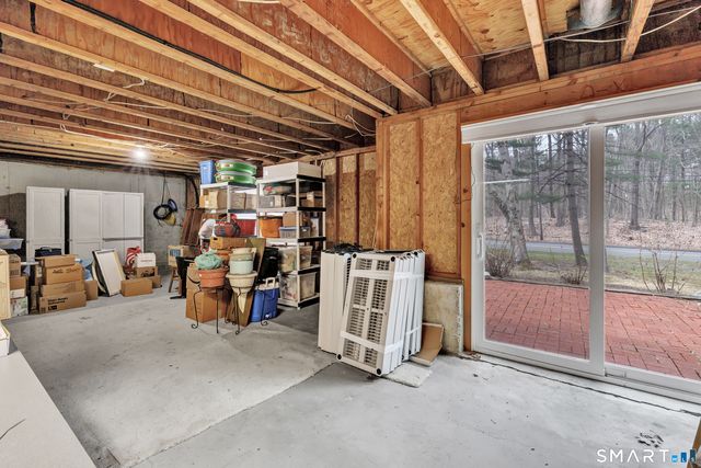 11 Greystone 11, Shelton, CT 06484