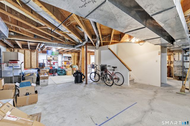 11 Greystone 11, Shelton, CT 06484