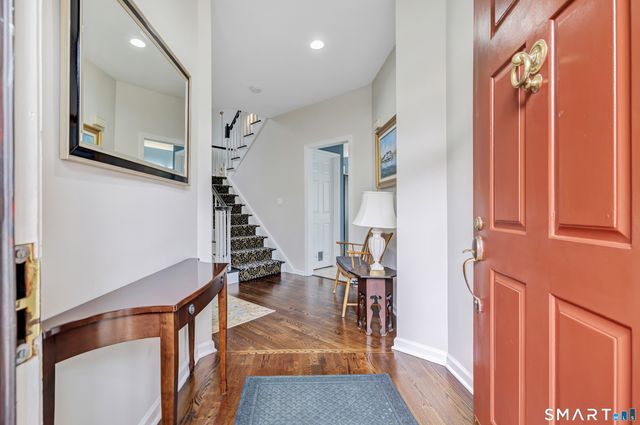11 Greystone 11, Shelton, CT 06484