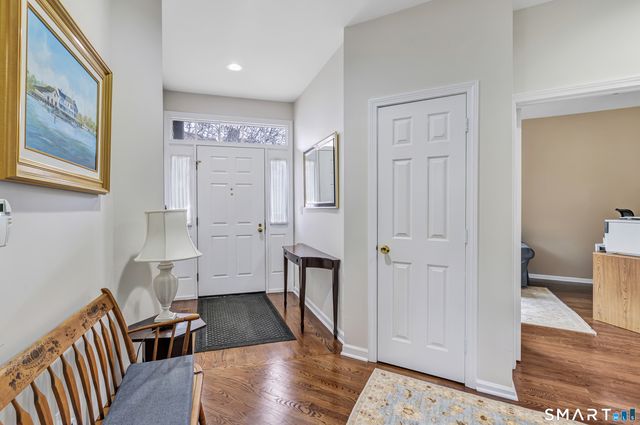 11 Greystone 11, Shelton, CT 06484