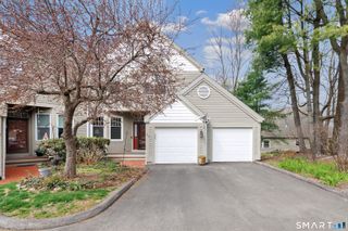 11 Greystone 11, Shelton, CT 06484