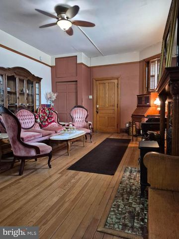 101 E BALTIMORE ST, Greencastle, PA 17225