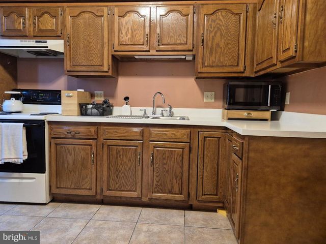 101 E BALTIMORE ST, Greencastle, PA 17225