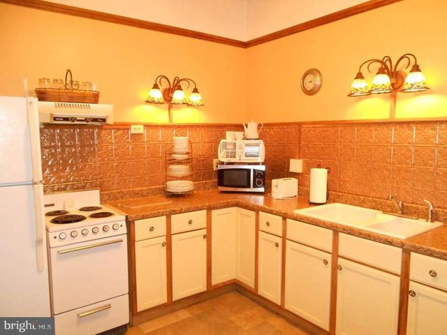 101 E BALTIMORE ST, Greencastle, PA 17225