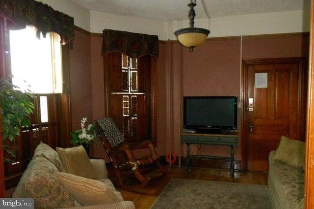 101 E BALTIMORE ST, Greencastle, PA 17225
