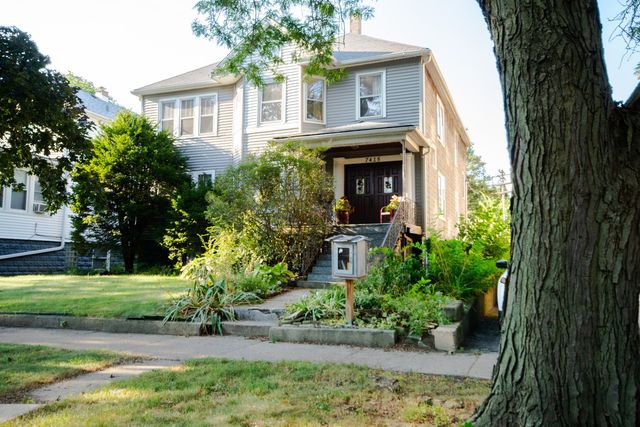7415 Dixon Street, Forest Park, IL 60130