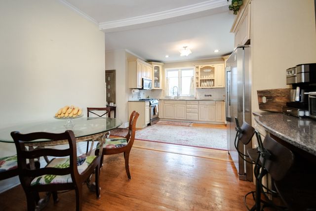 7415 Dixon Street, Forest Park, IL 60130