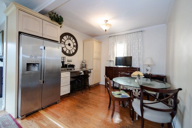 7415 Dixon Street, Forest Park, IL 60130