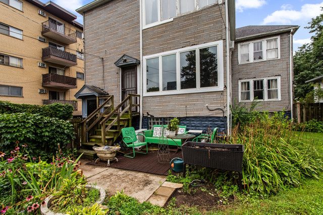 7415 Dixon Street, Forest Park, IL 60130