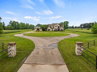 2320 W State Hwy 11, Pittsburg, TX 75686