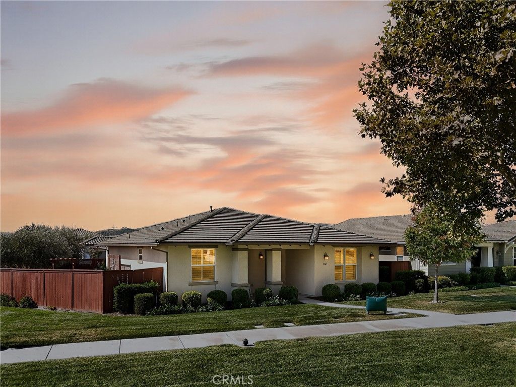 2663 Willits Lane, Paso Robles, CA 93446