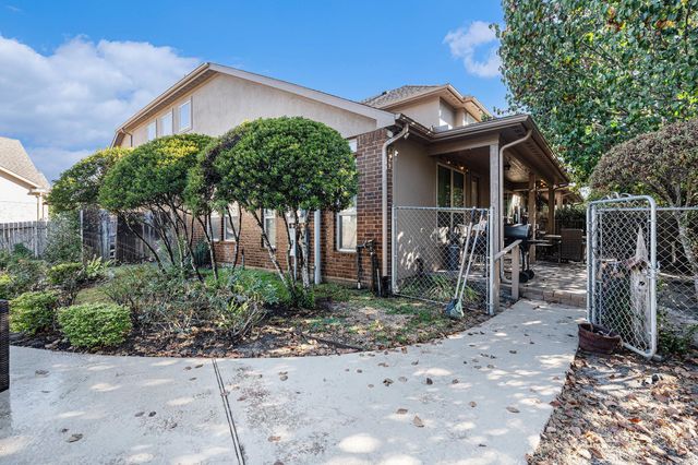 9039 Centennial Drive, Conroe, TX 77384