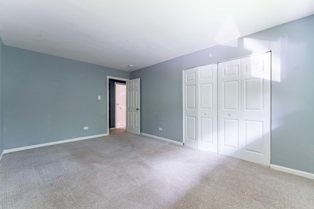 200 Willow Lane C-219, Willow Springs, IL 60480