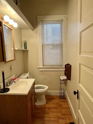 2210 N 34th STREET, Milwaukee, WI 53208