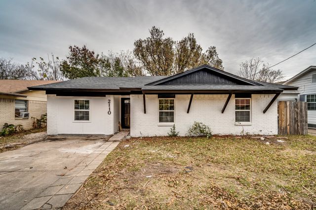 2110 Aggie Drive, Grand Prairie, TX 75051