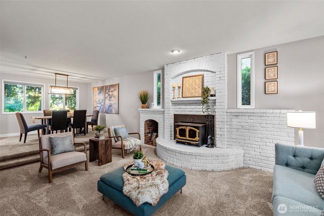 1812 SW 214th Street, Lynnwood, WA 98036