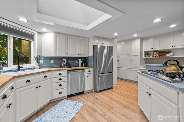 1812 SW 214th Street, Lynnwood, WA 98036