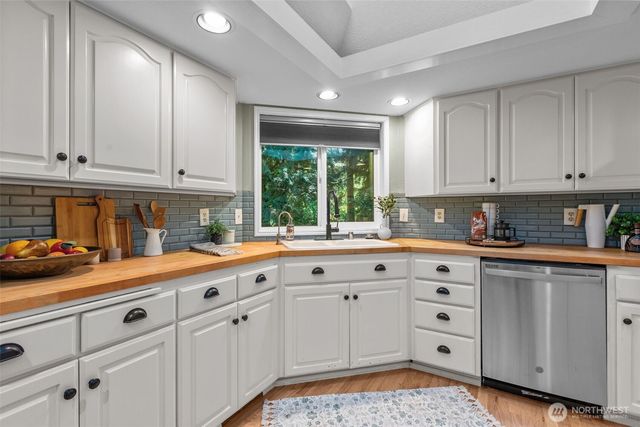1812 SW 214th Street, Lynnwood, WA 98036