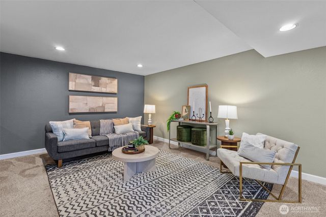 1812 SW 214th Street, Lynnwood, WA 98036