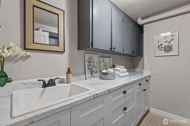 1812 SW 214th Street, Lynnwood, WA 98036