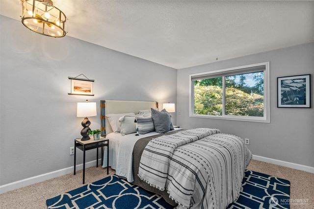 1812 SW 214th Street, Lynnwood, WA 98036