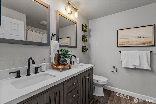 1812 SW 214th Street, Lynnwood, WA 98036
